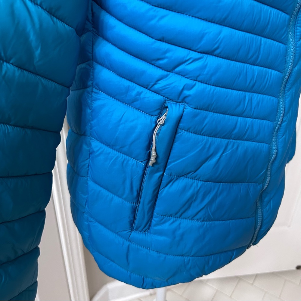 Blue ladies puffer coat - Picture 4 of 6